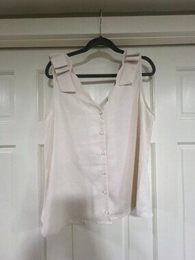 NWT ANDRÉE by Unit Ivory Shoulder Bow Camisole Tank | Button Front | Size L